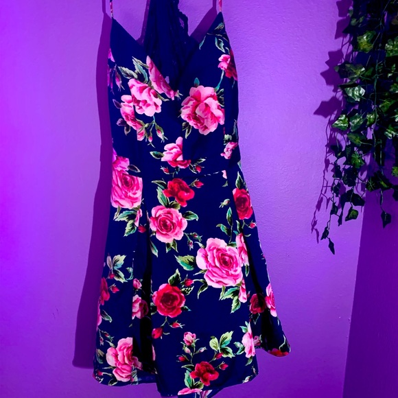 Item: Navy blue formal dress with pink flowers and a lace back - Picture 2 of 6